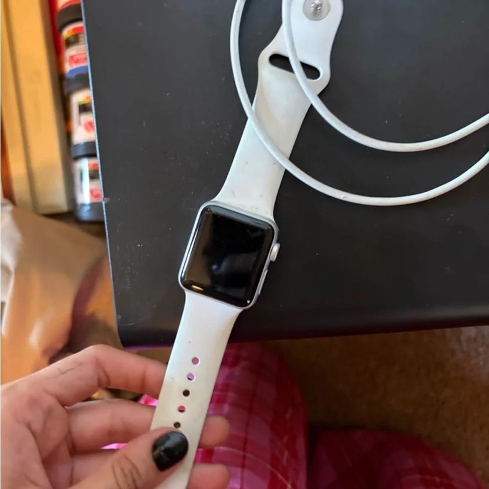 Used Apple Watch Series 3 plus 2 different bands